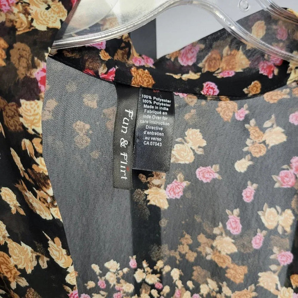 FUN &  Flirt Sheer Cardi - Picture 2 of 3